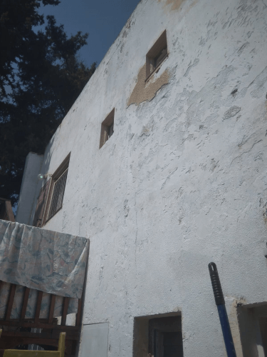 צביעת קירות חיצוניים לפני